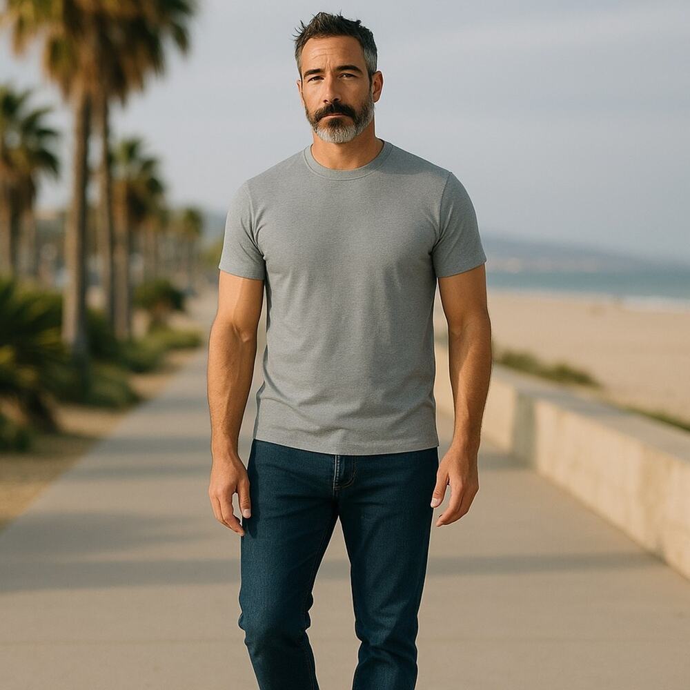 Eddie Bauer Men's T-Shirts Set Dark Blue Light Gray 2 Pack NWT - Picture 5 of 5